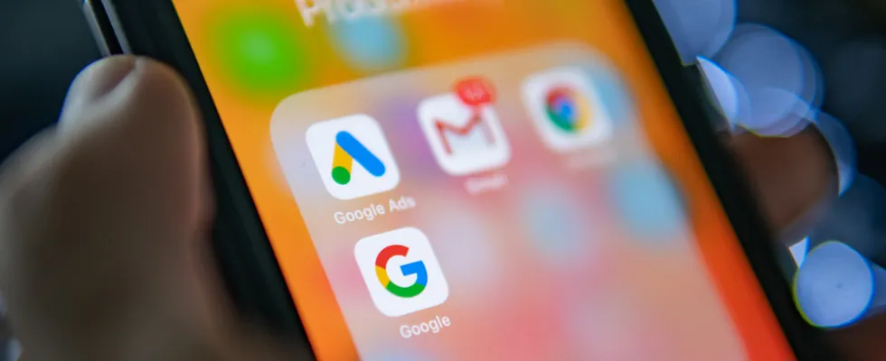 Google-Ads-vs-Social-Ads.webp
